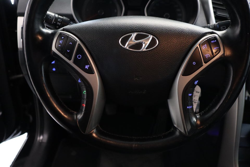 Hyundai i30 1,6 CRDi 110 XTR CW Eco 5d