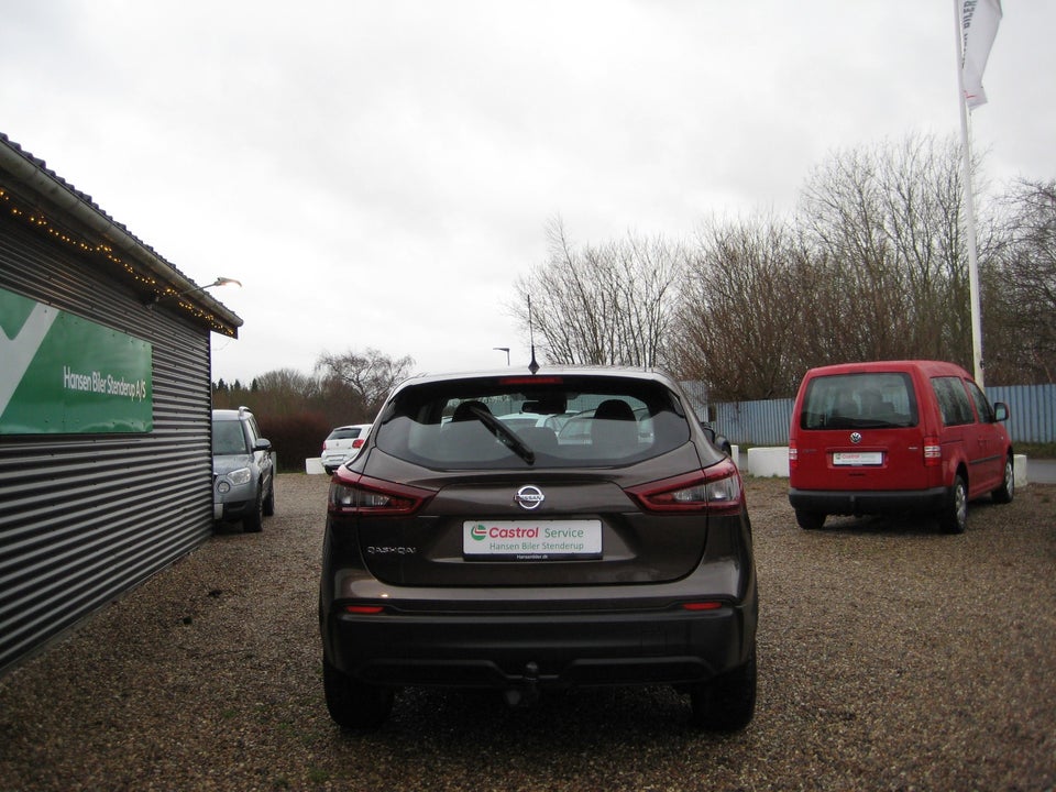 Nissan Qashqai 1,3 Dig-T 140 Acenta 5d