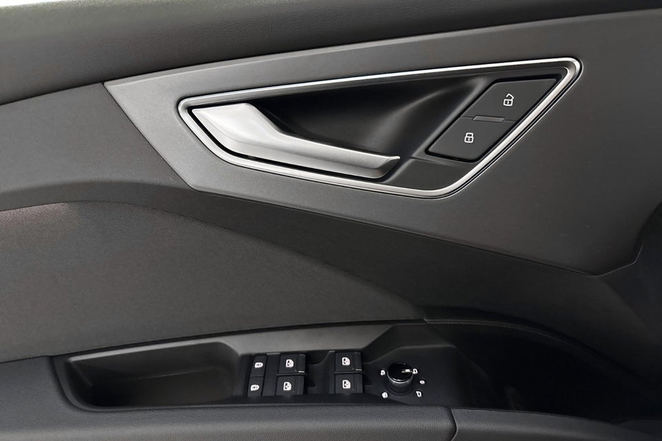 Audi Q4 e-tron performance 5d