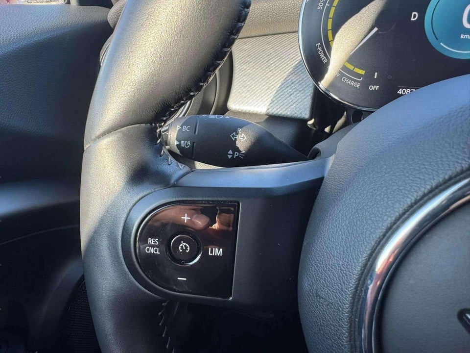 MINI Cooper SE Younique Trim 3d