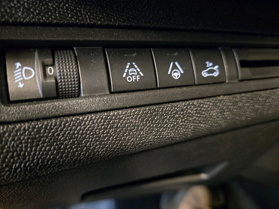 Peugeot 5008 1,5 BlueHDi 130 Allure Pack EAT8 7prs 5d