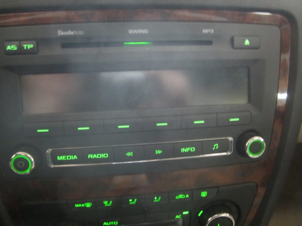 Skoda Octavia 1,6 TDi 105 Elegance 5d