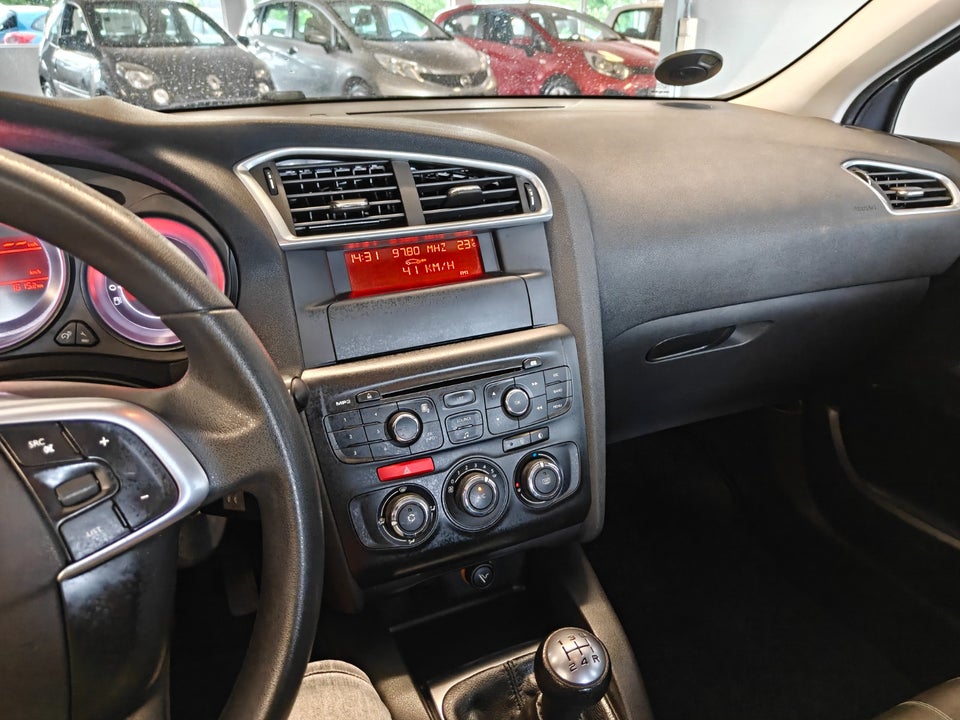 Citroën C4 1,6 HDi 90 Attraction 5d