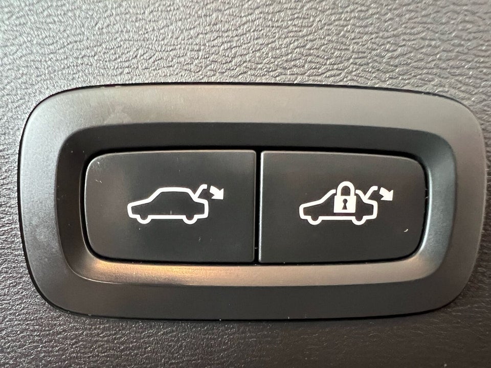 Volvo XC40 2,0 D4 190 Inscription aut. AWD 5d