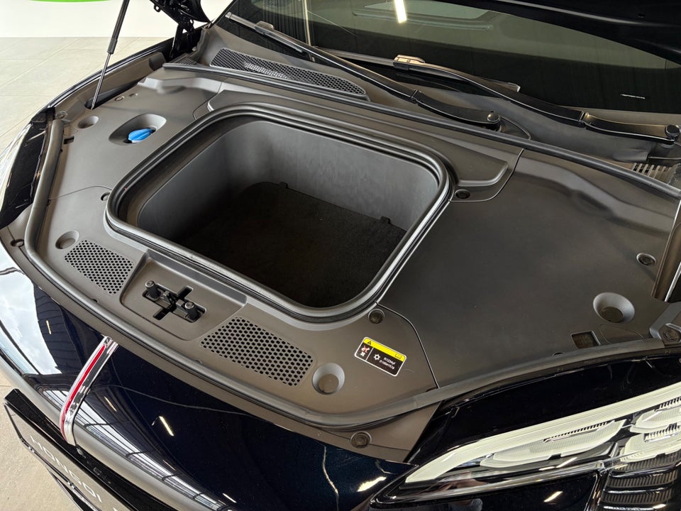 Hongqi EH7 111 Exclusive 4d