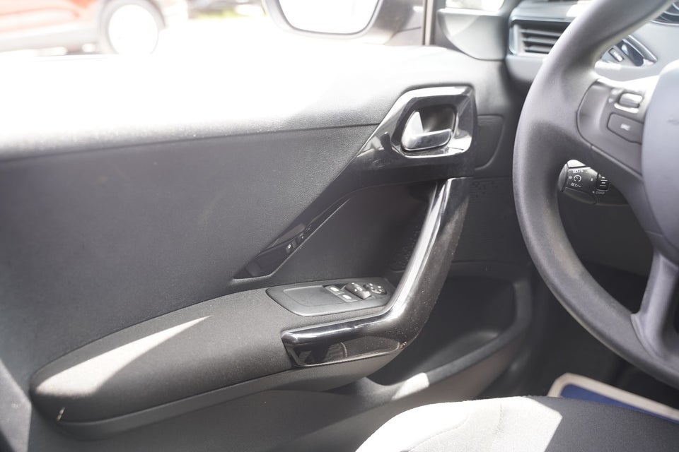 Peugeot 208 1,6 BlueHDi 100 Active 5d
