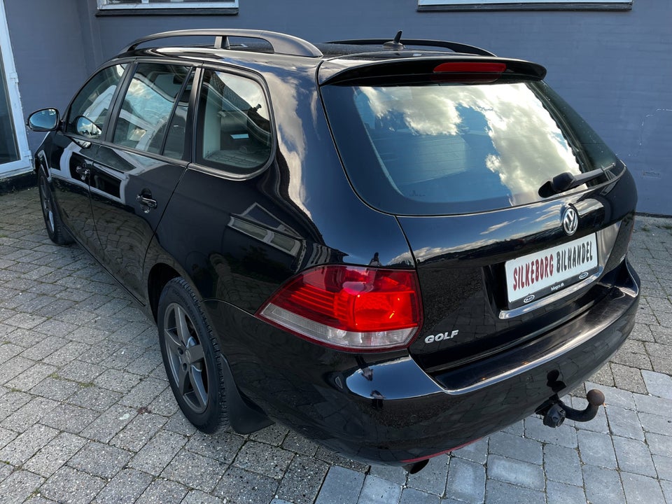 VW Golf VI 1,6 TDi 105 Comfortline Variant BMT 5d
