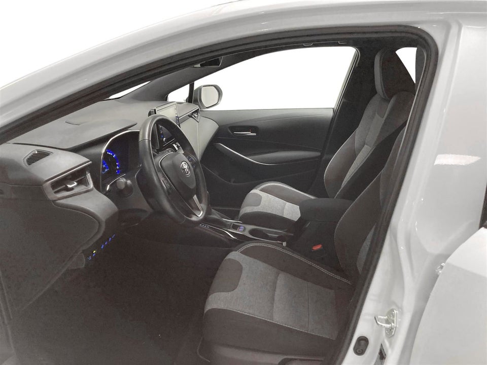 Toyota Corolla 1,8 Hybrid TREK Smart Touring Sports MDS 5d