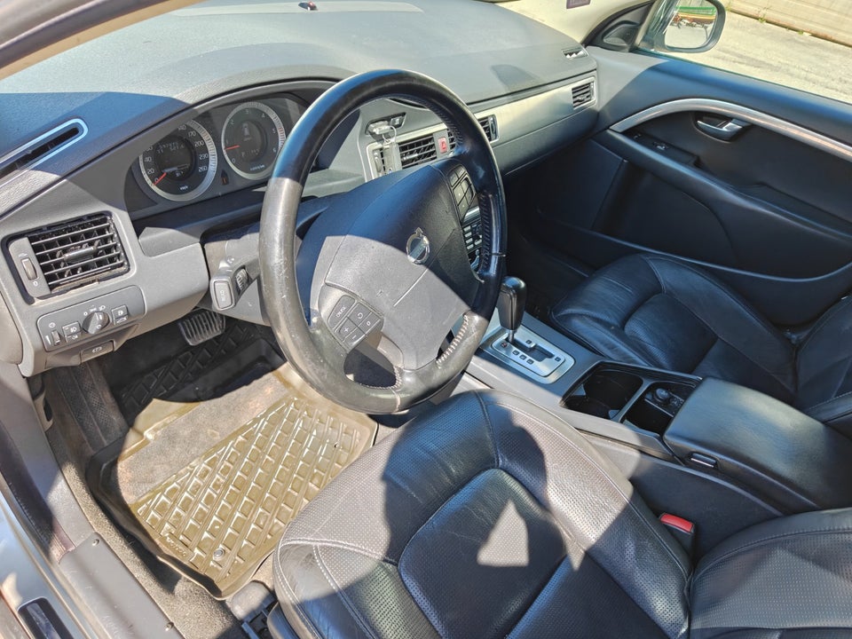 Volvo V70 2,4 D5 185 R-Design aut. 5d