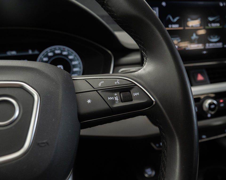 Audi A4 40 TFSi Prestige Avant S-tr. 5d