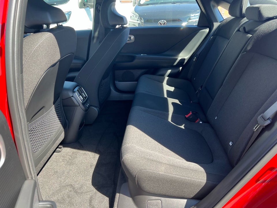 Hyundai Ioniq 6 53 Essential 4d