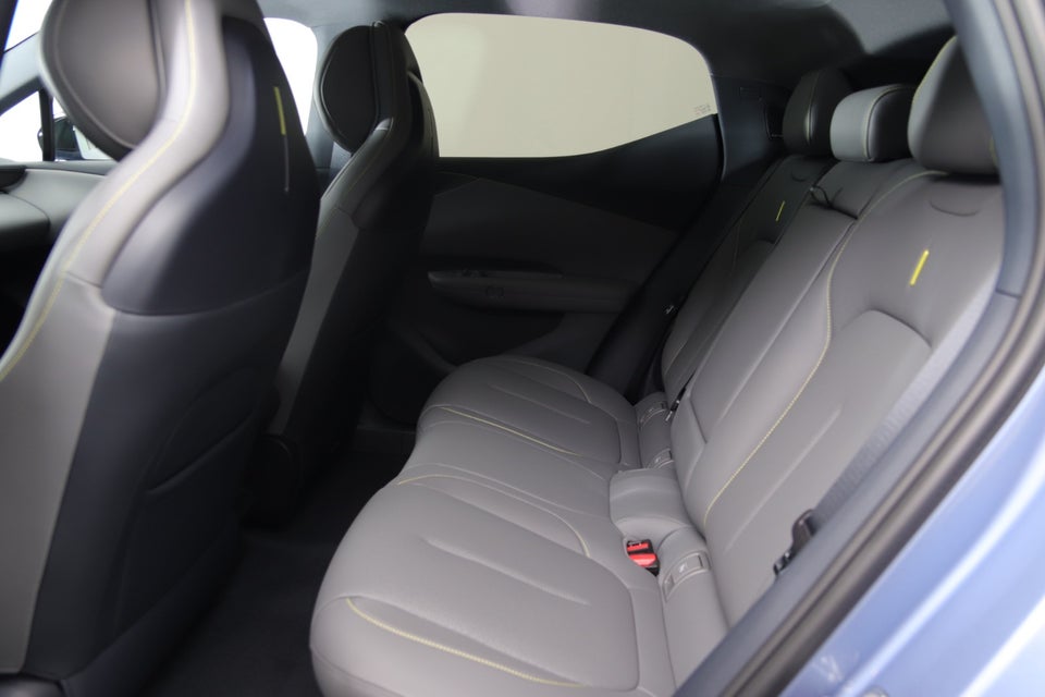 Lynk & Co 02 More 5d