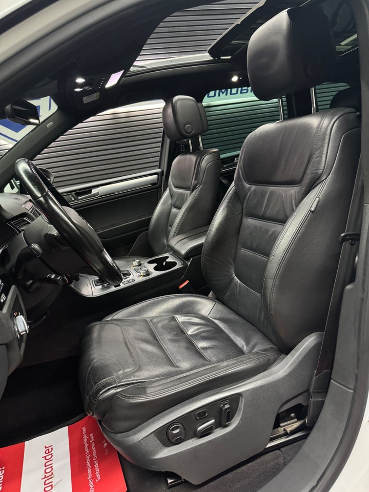 VW Touareg 3,0 V6 TDi 262 R-line Tiptr. 4Motion 5d