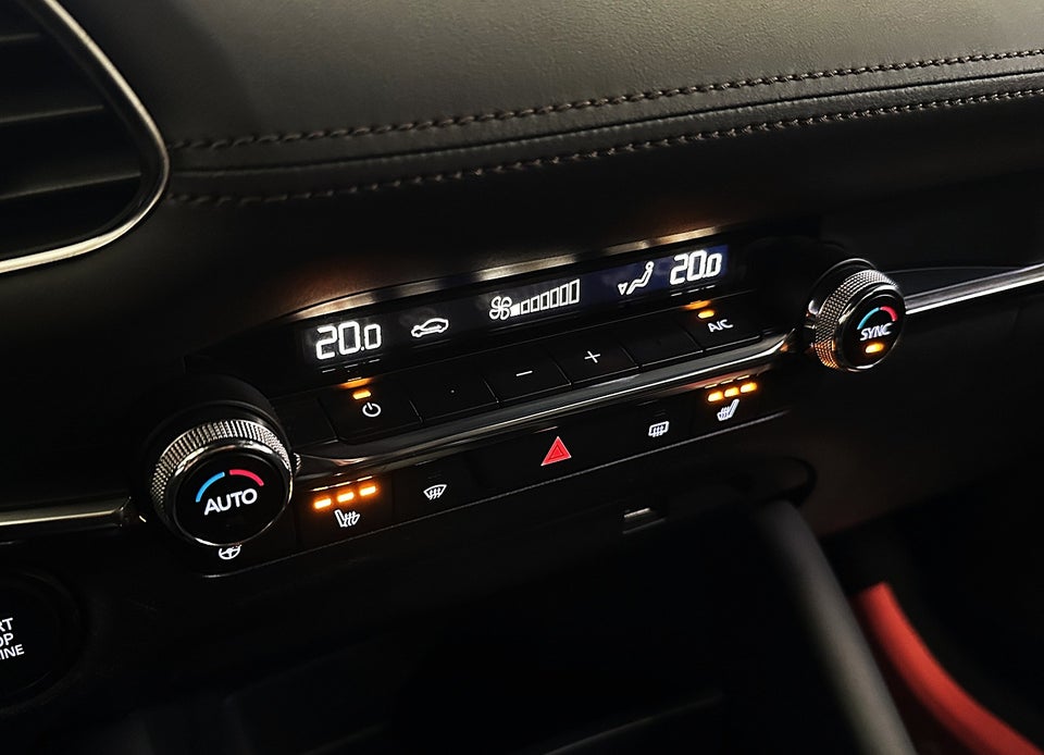 Mazda 3 2,0 SkyActiv-G 122 Cosmo aut. 5d