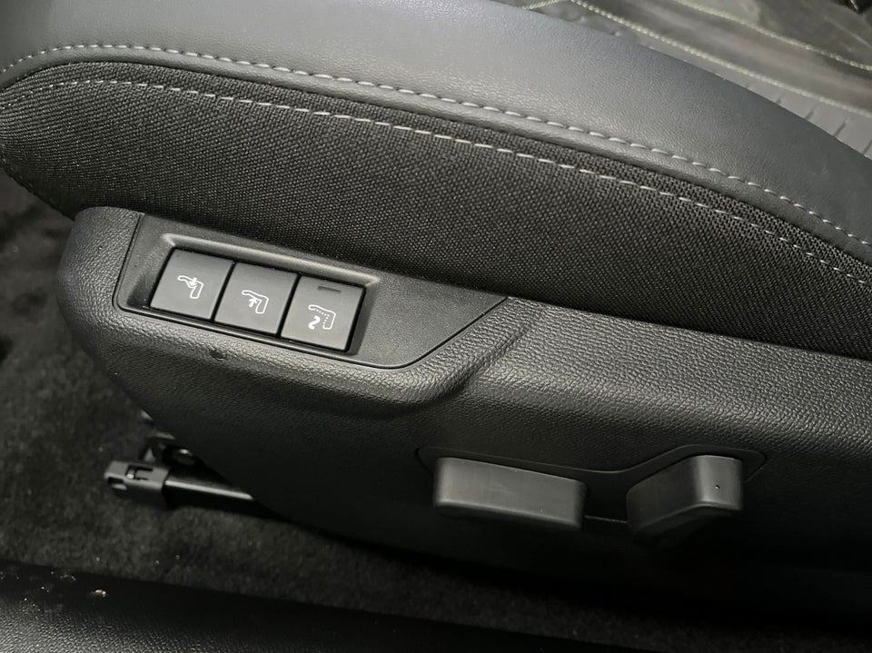 Peugeot e-2008 54 GT Sky 5d