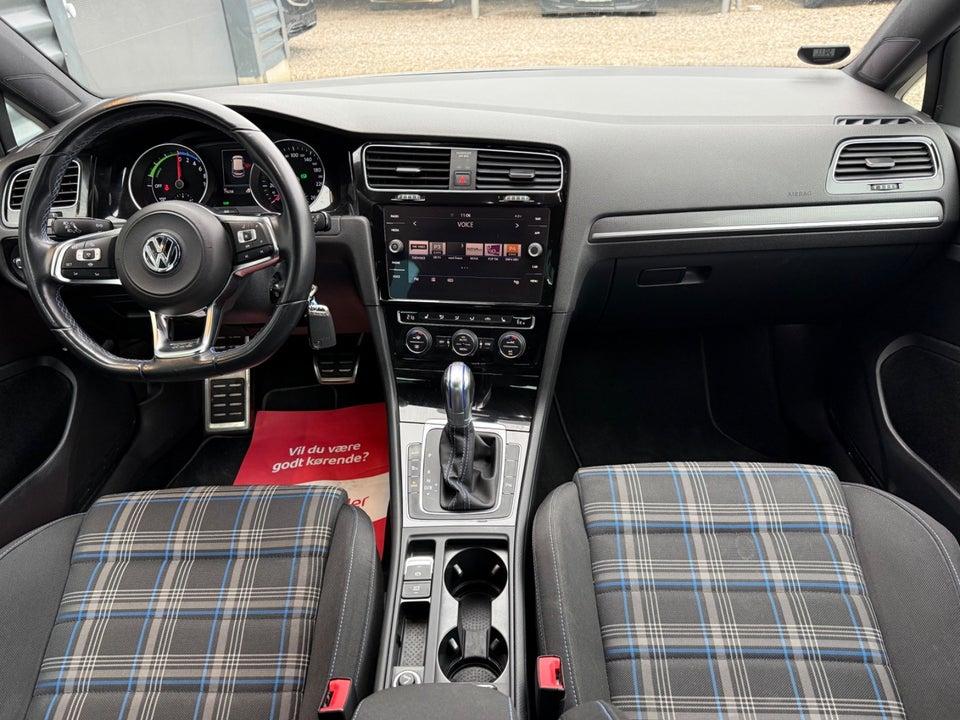 VW Golf VII 1,4 GTE DSG 5d