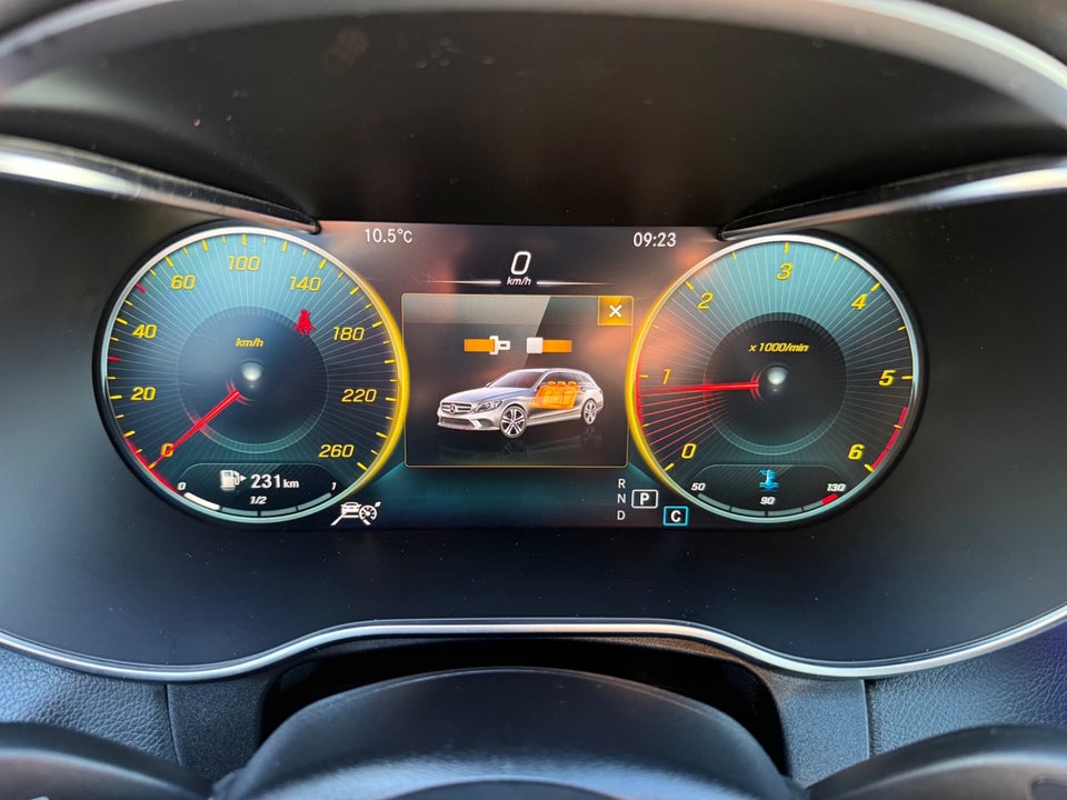 Mercedes C220 d 2,0 AMG Line stc. aut. 5d