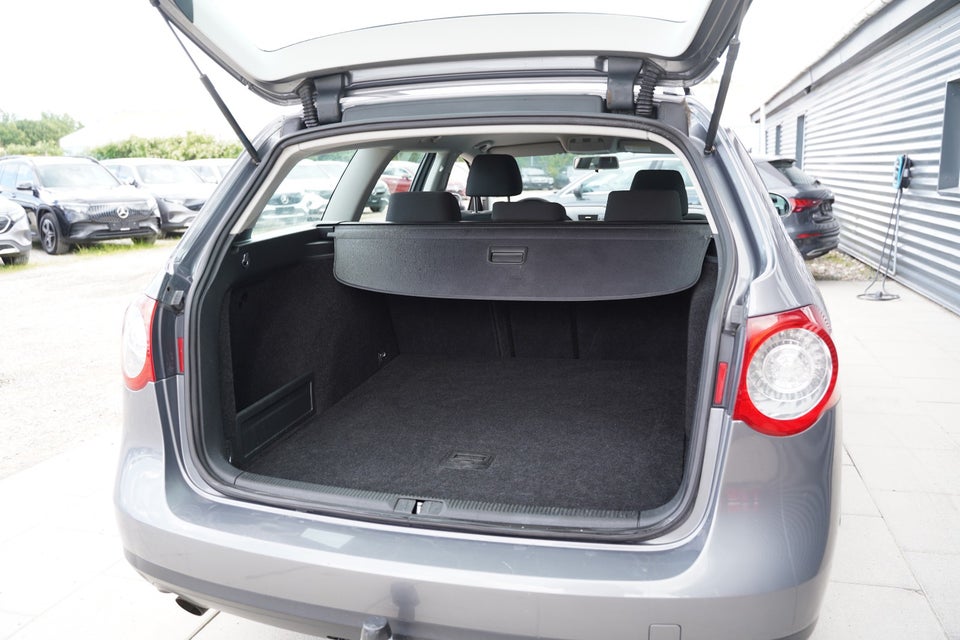 VW Passat 1,6 FSi Comfortline Variant 5d