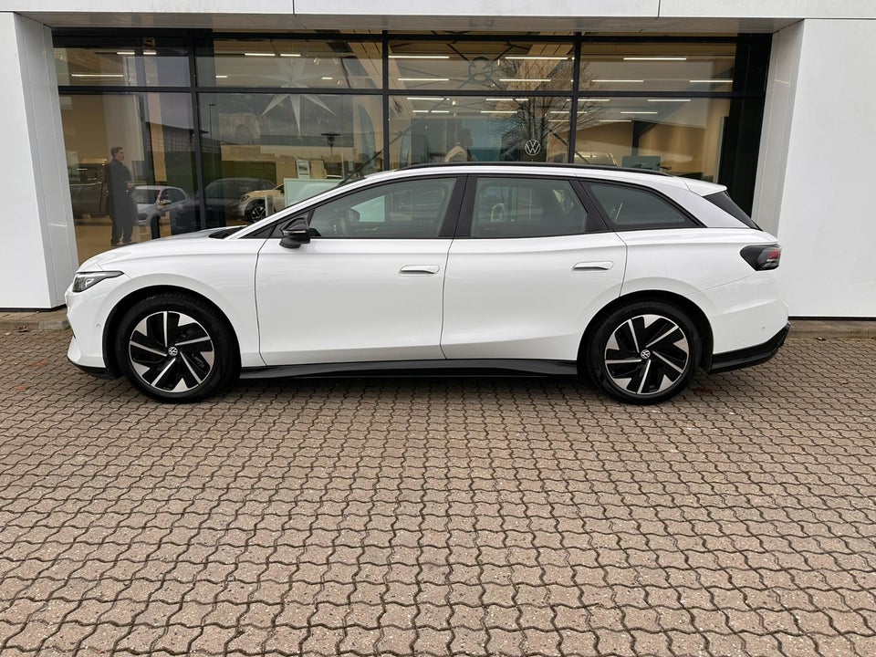 VW ID.7 77 Pro Tourer 5d