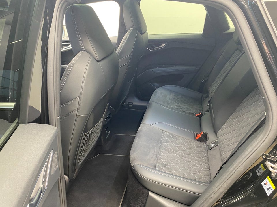 Audi Q4 e-tron 50 S-line Sportback quattro 5d