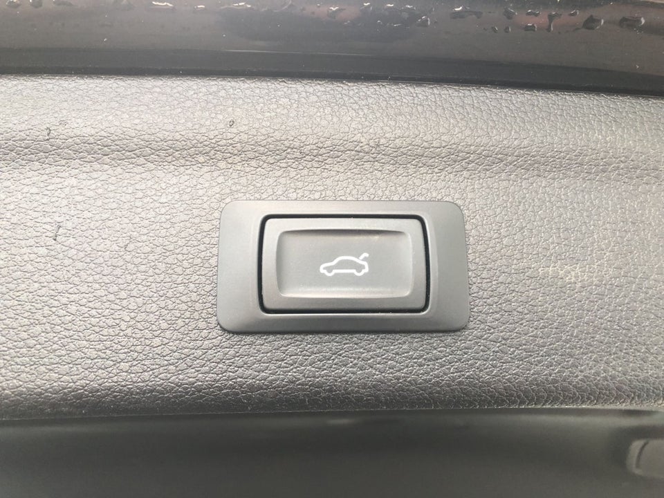 Audi Q3 45 TFSi e Attitude plus S-tr. 5d