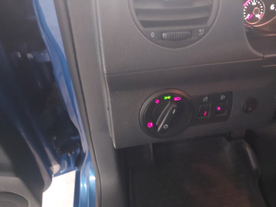 VW Caddy 1,6 TDi 102 BMT Van 5d