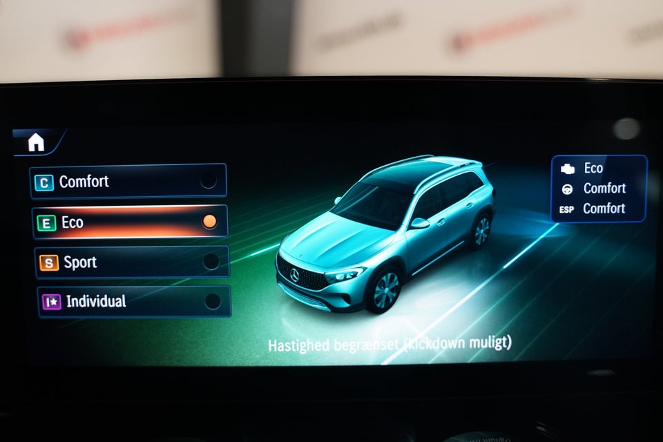 Mercedes EQB300 Progressive Advance Plus 4Matic 5d