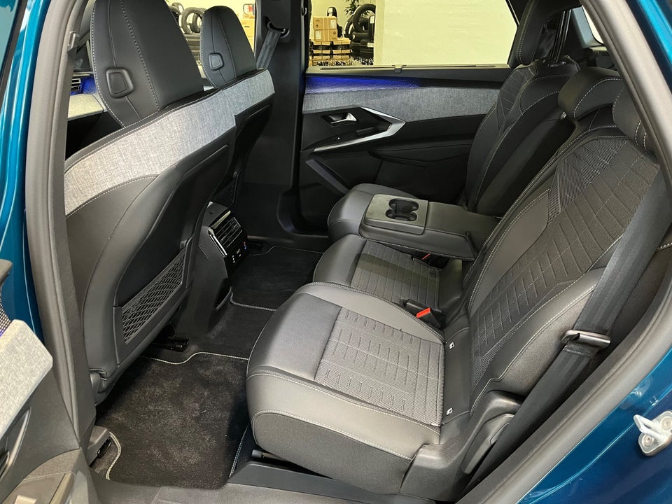 Peugeot e-5008 77 GT Pack 7prs 5d