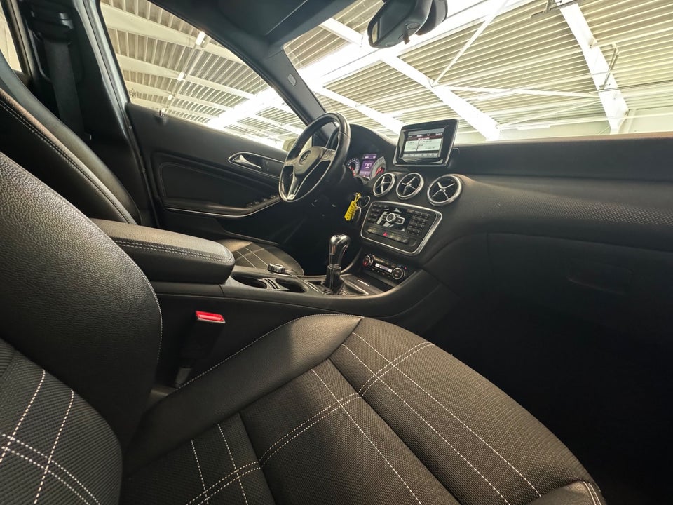 Mercedes A200 1,6 Urban 5d