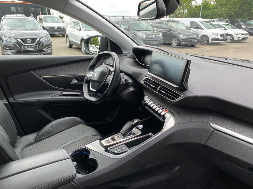 Peugeot 3008 1,5 BlueHDi 130 Allure Pack EAT8 Van 5d