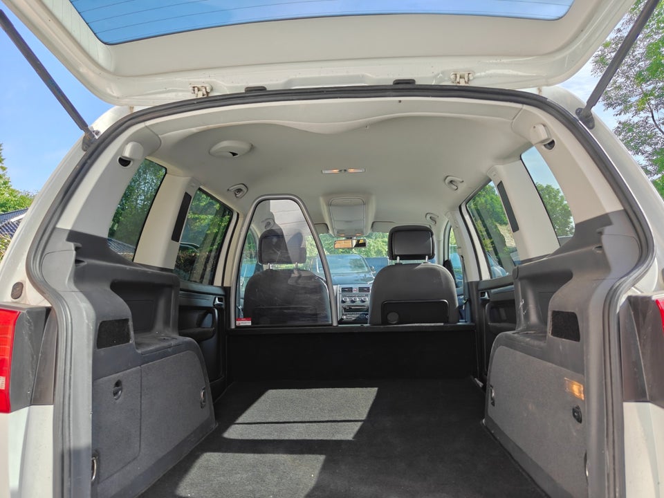 VW Touran 1,6 TDi 105 Comfortline BMT Van 5d