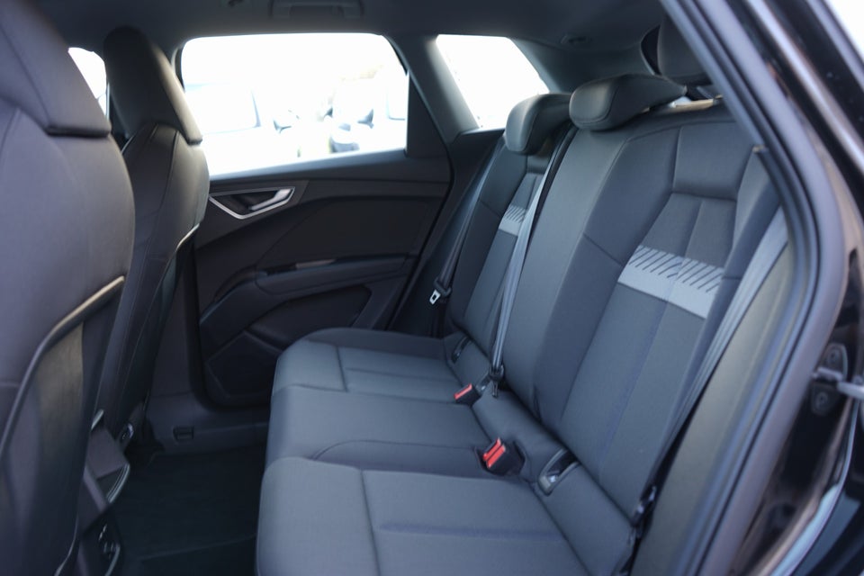 Audi Q4 e-tron 45 Advanced 5d