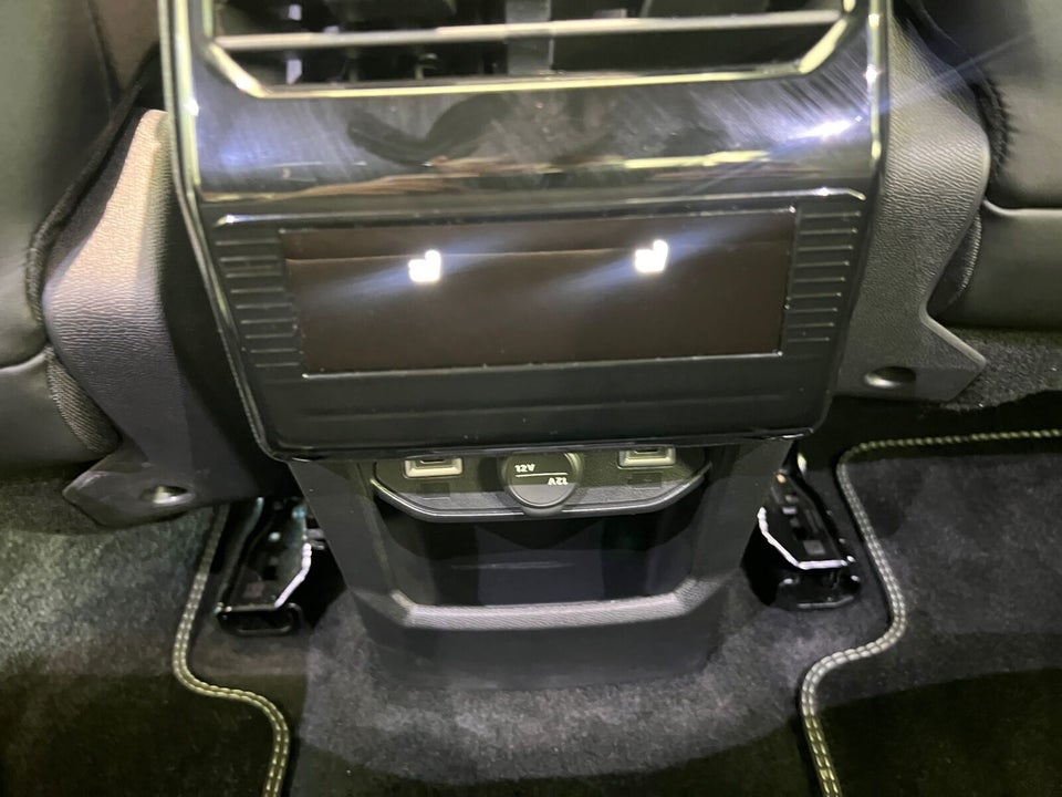 Peugeot e-3008 77 GT Pack 5d