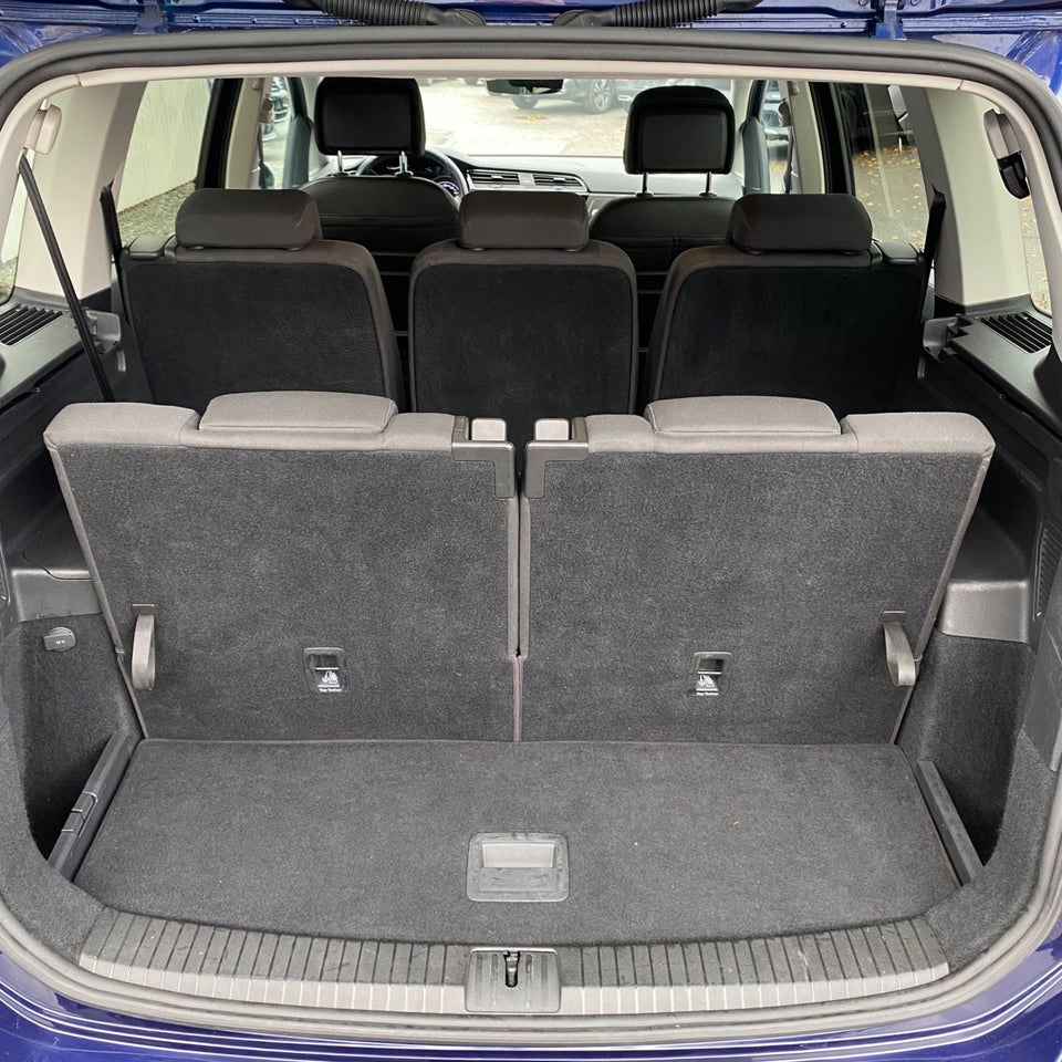 VW Touran 1,6 TDi 115 IQ.Drive DSG 7prs 5d