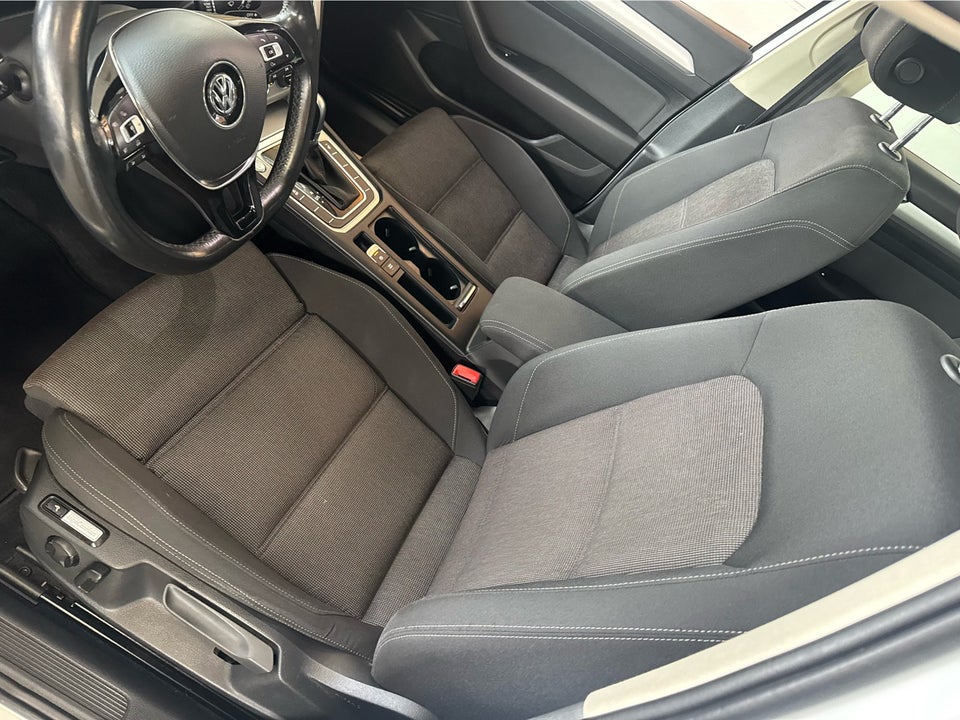 VW Passat 2,0 TDi 150 Comfortline Premium Variant DSG 5d