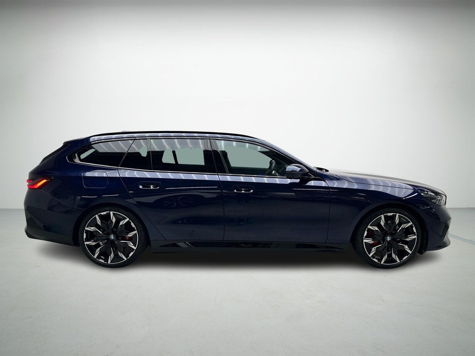 BMW i5 eDrive40 Touring Fully Charged M-Sport 5d