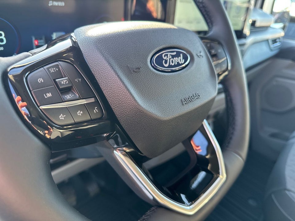 Ford Transit Custom 320L 2,0 EcoBlue Limited aut.