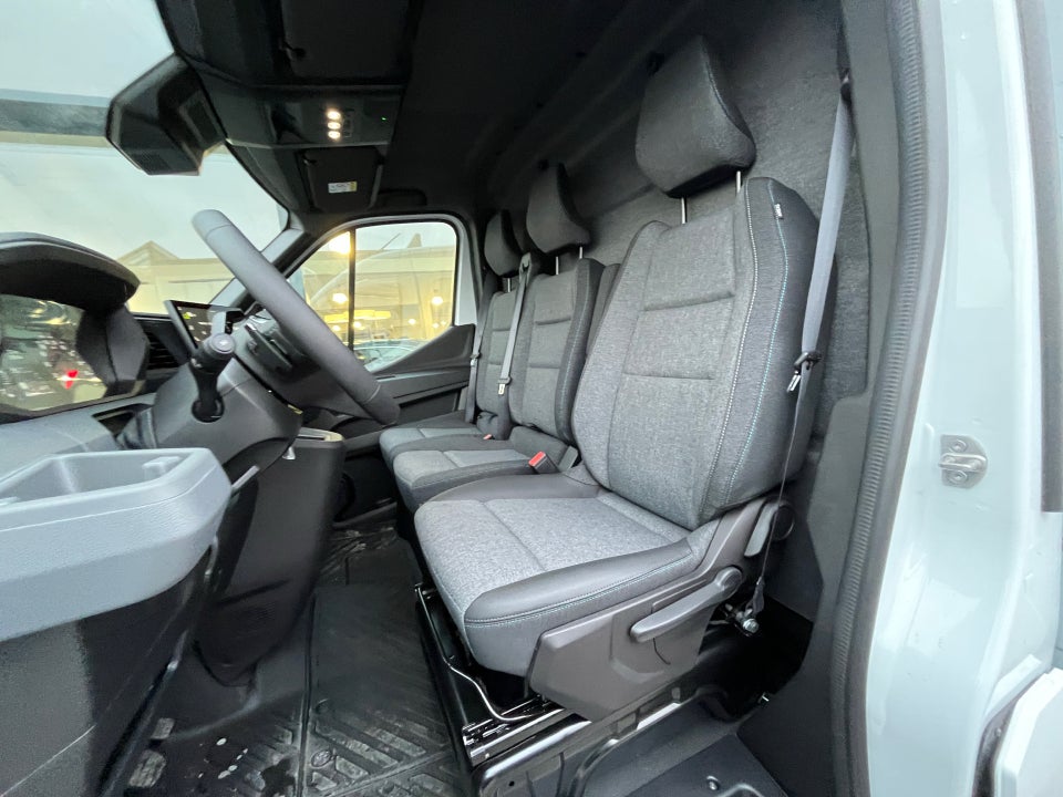 Nissan Interstar 2,0 dCi 170 L2H2 Tekna aut. Van