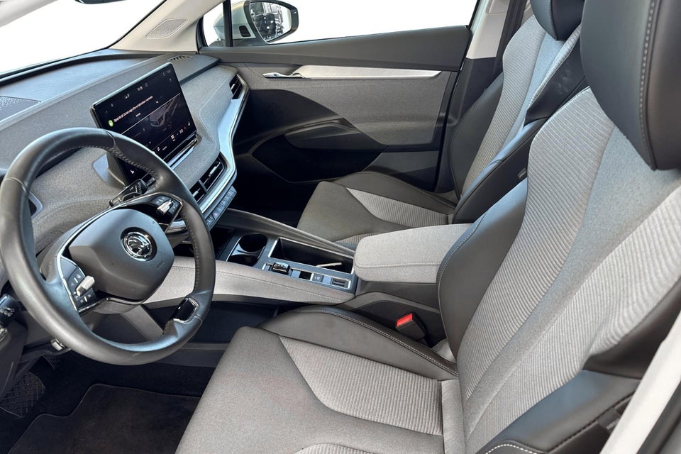 Skoda Enyaq 60 iV Loft 5d