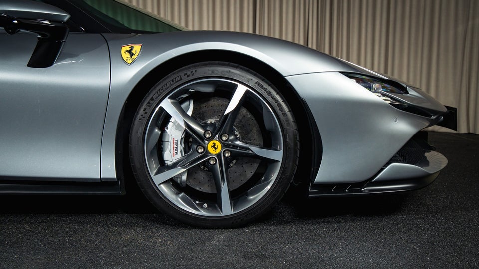 Ferrari SF90 Spider 4,0 DCT 2d