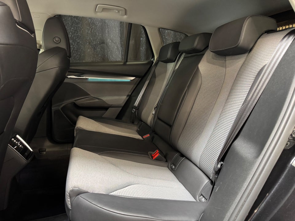 Skoda Enyaq 80 iV Loft 5d