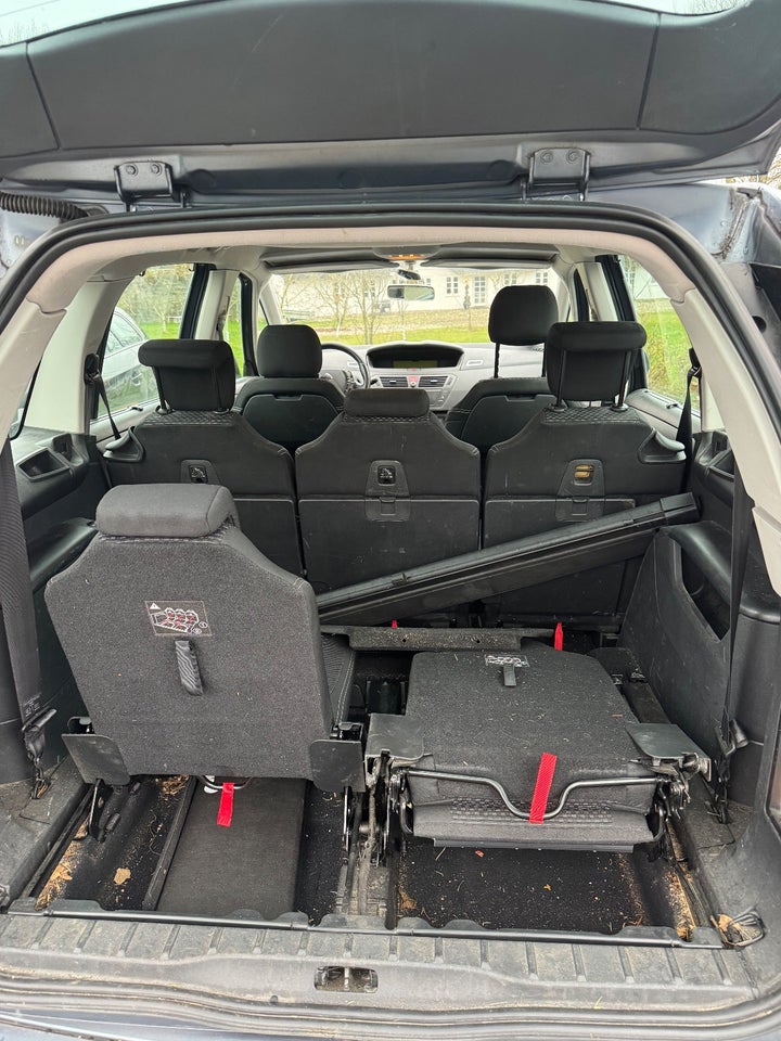 Citroën Grand C4 Picasso 1,8 16V Prestige 7prs 5d