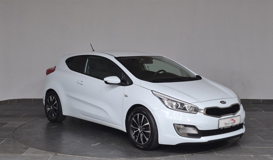 Kia ProCeed 1,4 CVVT Style+ 3d