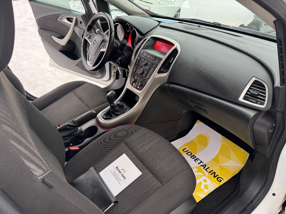 Opel Astra 1,4 T 140 Enjoy 5d