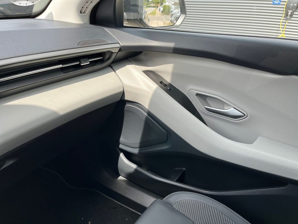 Ford Explorer 77 Select Extended Range 5d