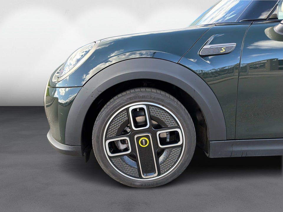 MINI Cooper SE Resolute Edition 3d