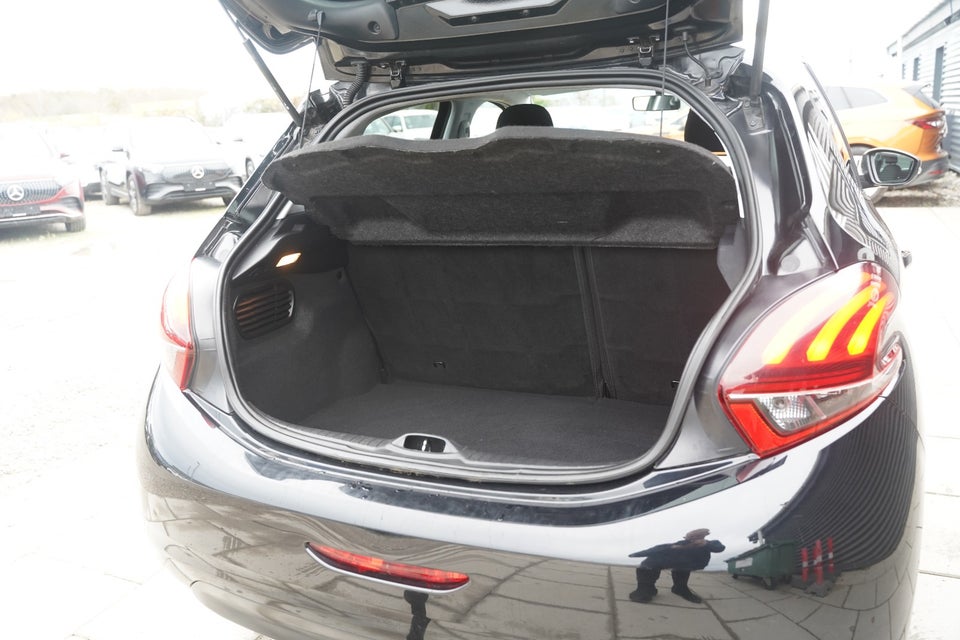 Peugeot 208 1,6 BlueHDi 100 Envy 5d