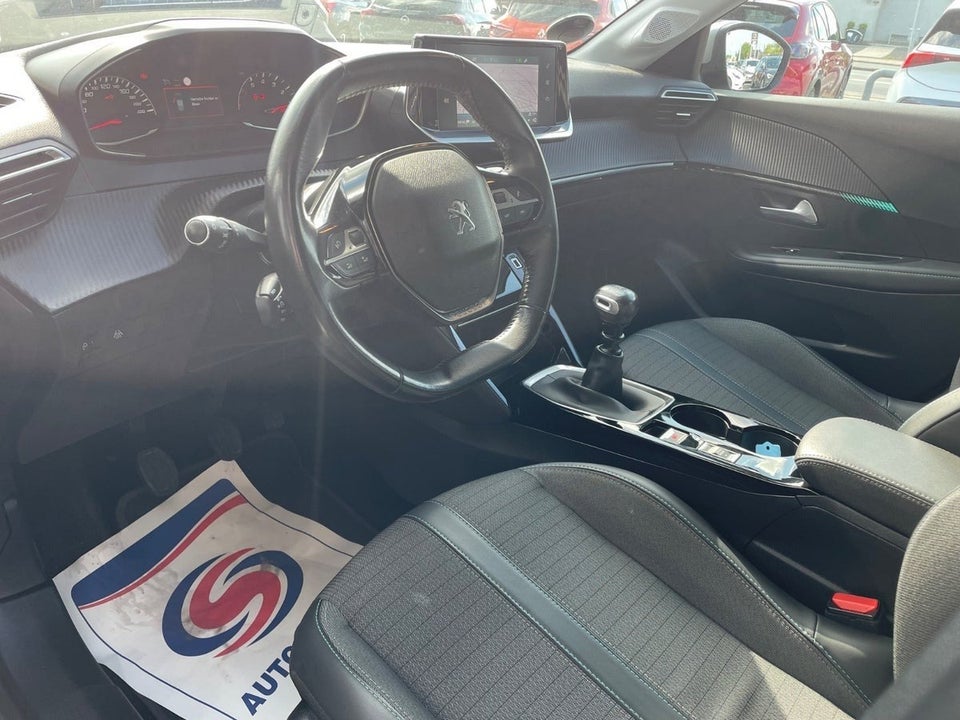 Peugeot 208 1,2 PureTech 100 Allure 5d