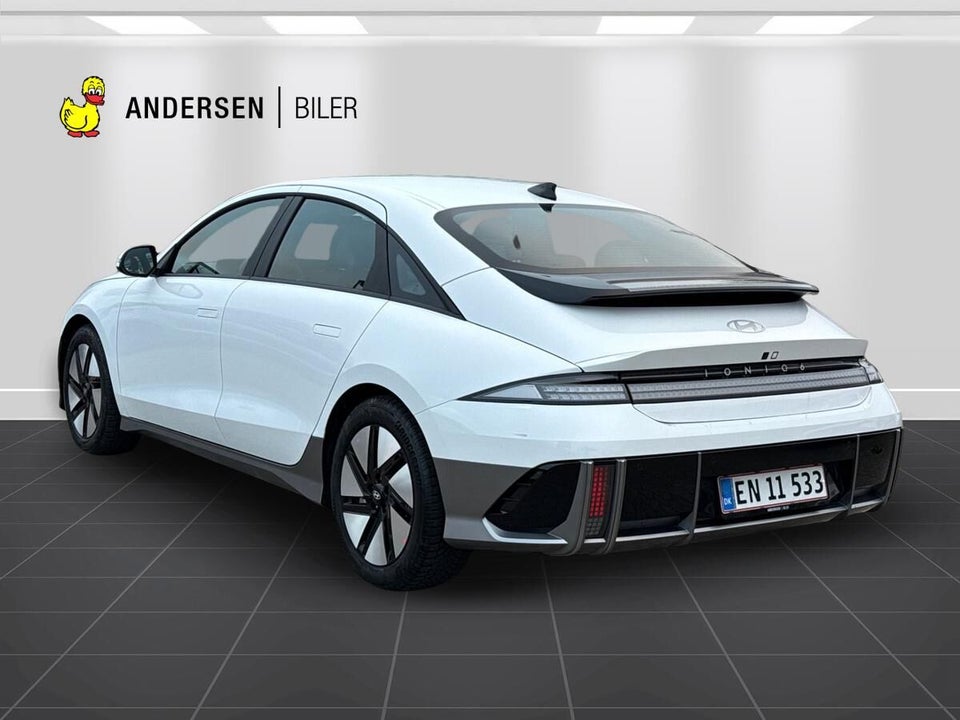 Hyundai Ioniq 6 77 Essential 4d