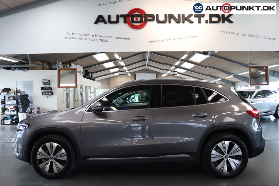 Mercedes EQA300 Progressive 4Matic 5d